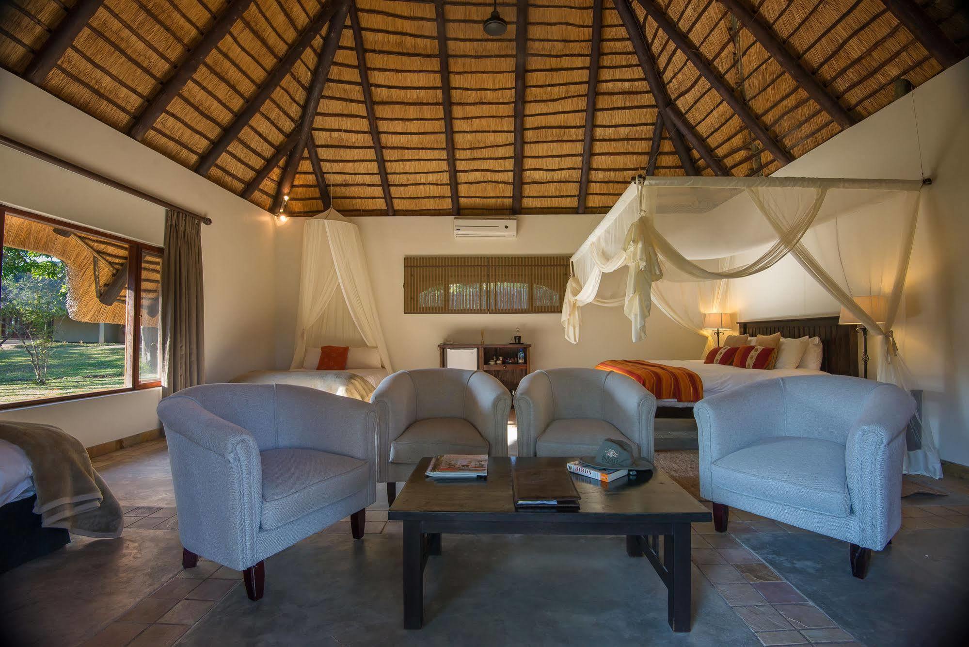 Inyati Game Lodge Metsi Esterno foto