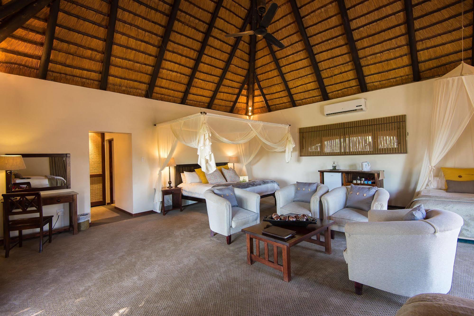 Inyati Game Lodge Metsi Esterno foto