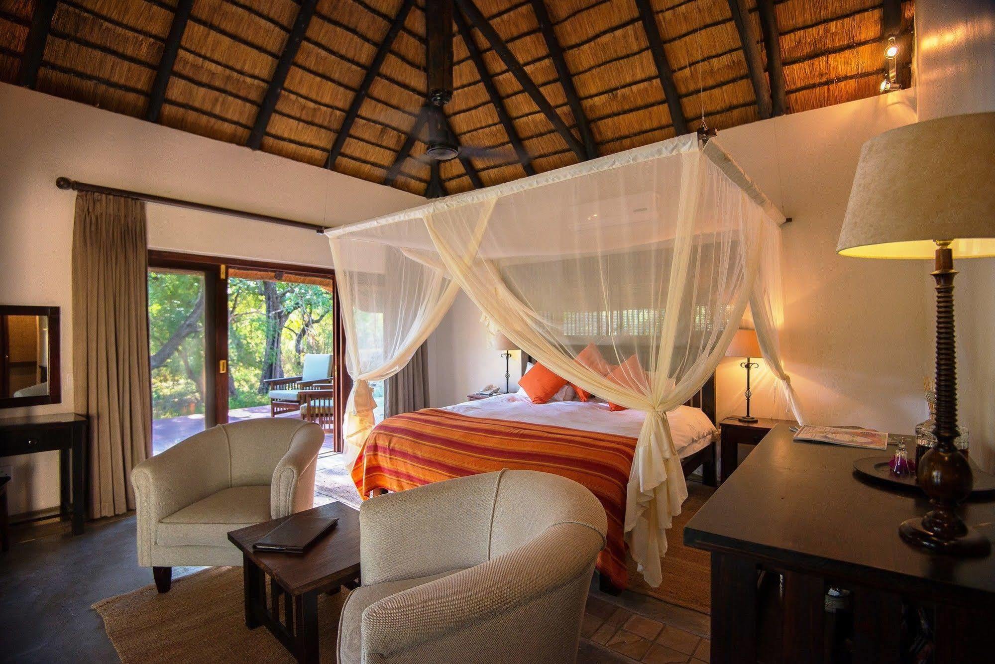 Inyati Game Lodge Metsi Esterno foto